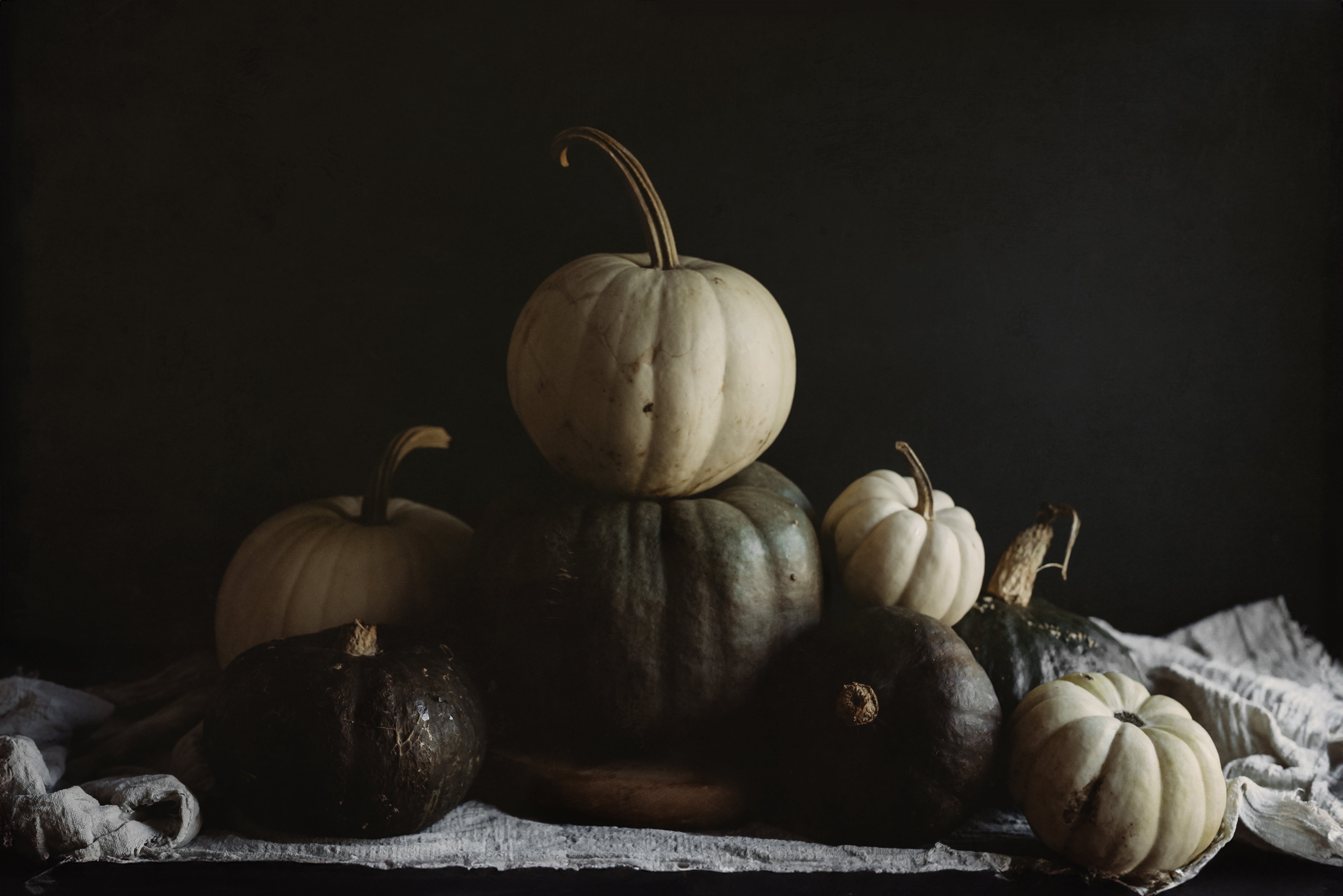 Stacked Pumpkins – Vintage Art TV Printshop